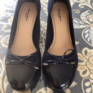 CLOUDWALLKERS by avenue. Size 11W